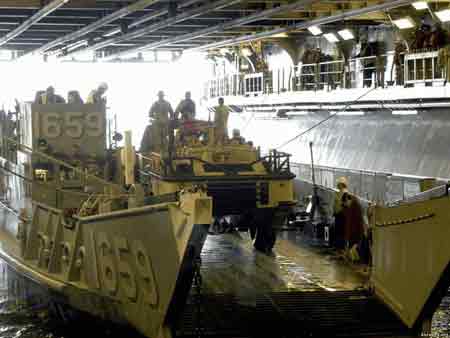 Десантный корабль ВМС США