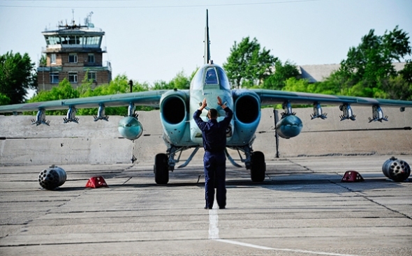 Штурмовик Су-25СМ на базе ВВС Черниговка в Приморье Штурмовик Су-25СМ на базе ВВС Черниговка в Приморье
